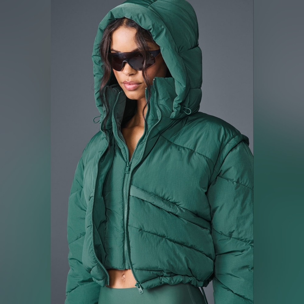 Alo Yoga Glacier Puffer - Picture 3 of 5
